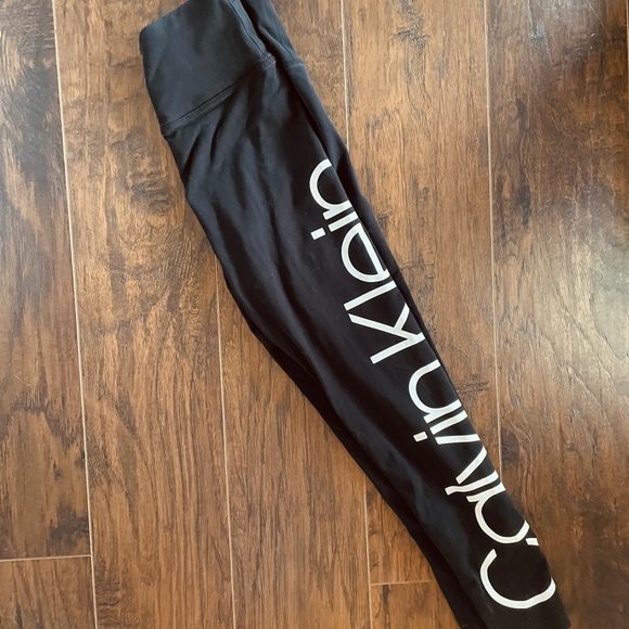Calvin Klein Strech Leggings - Picture 2 of 4